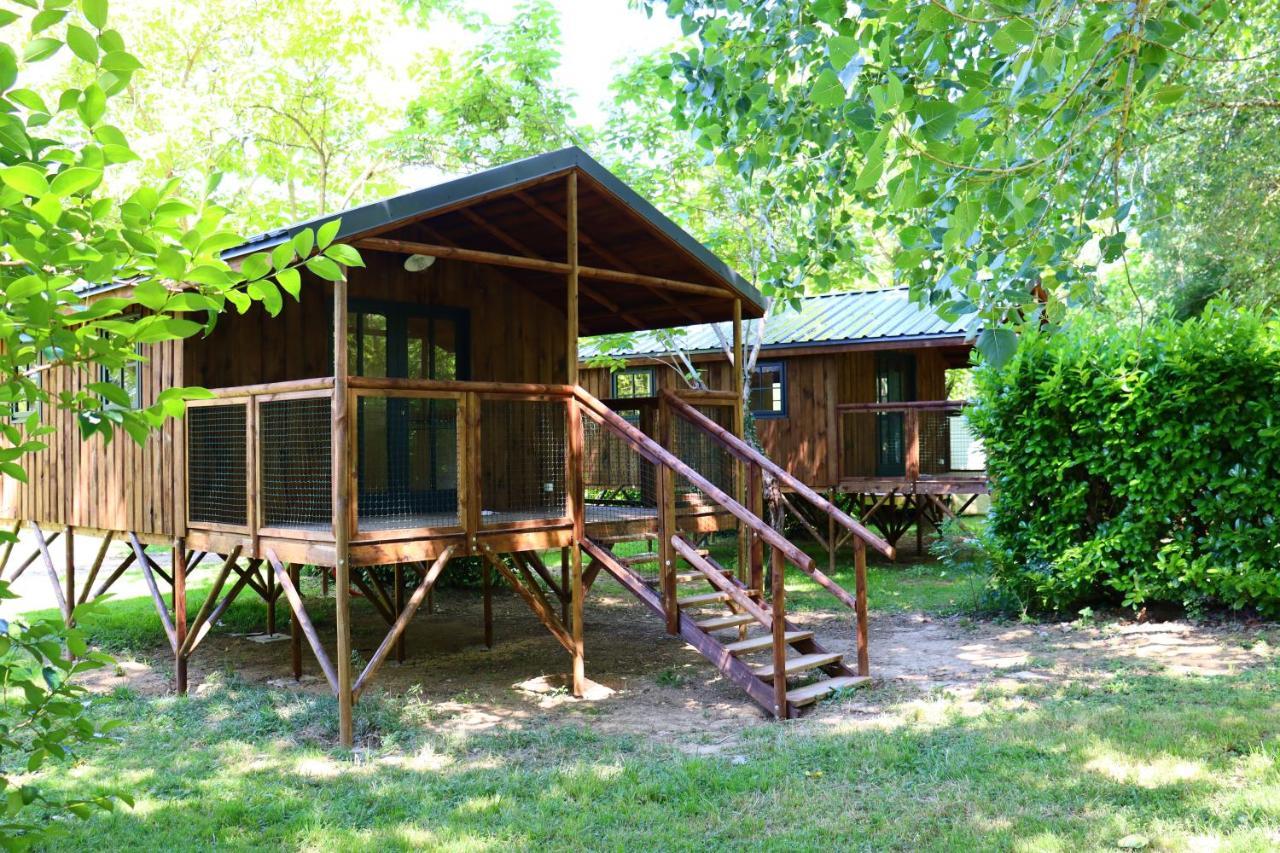 ホテル Camping Le Mouliat Moncrabeau エクステリア 写真