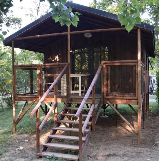 ホテル Camping Le Mouliat Moncrabeau エクステリア 写真