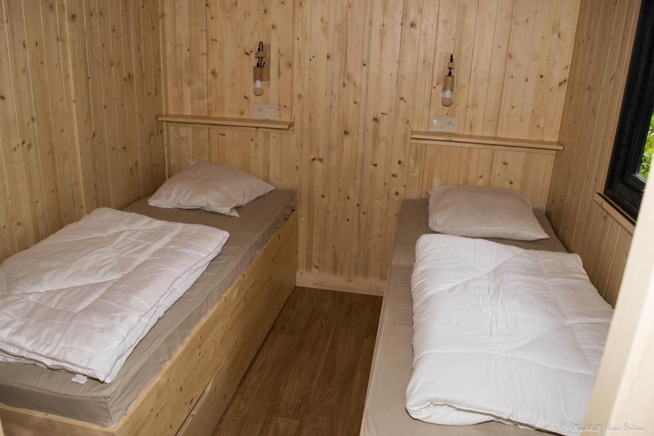 ホテル Camping Le Mouliat Moncrabeau エクステリア 写真