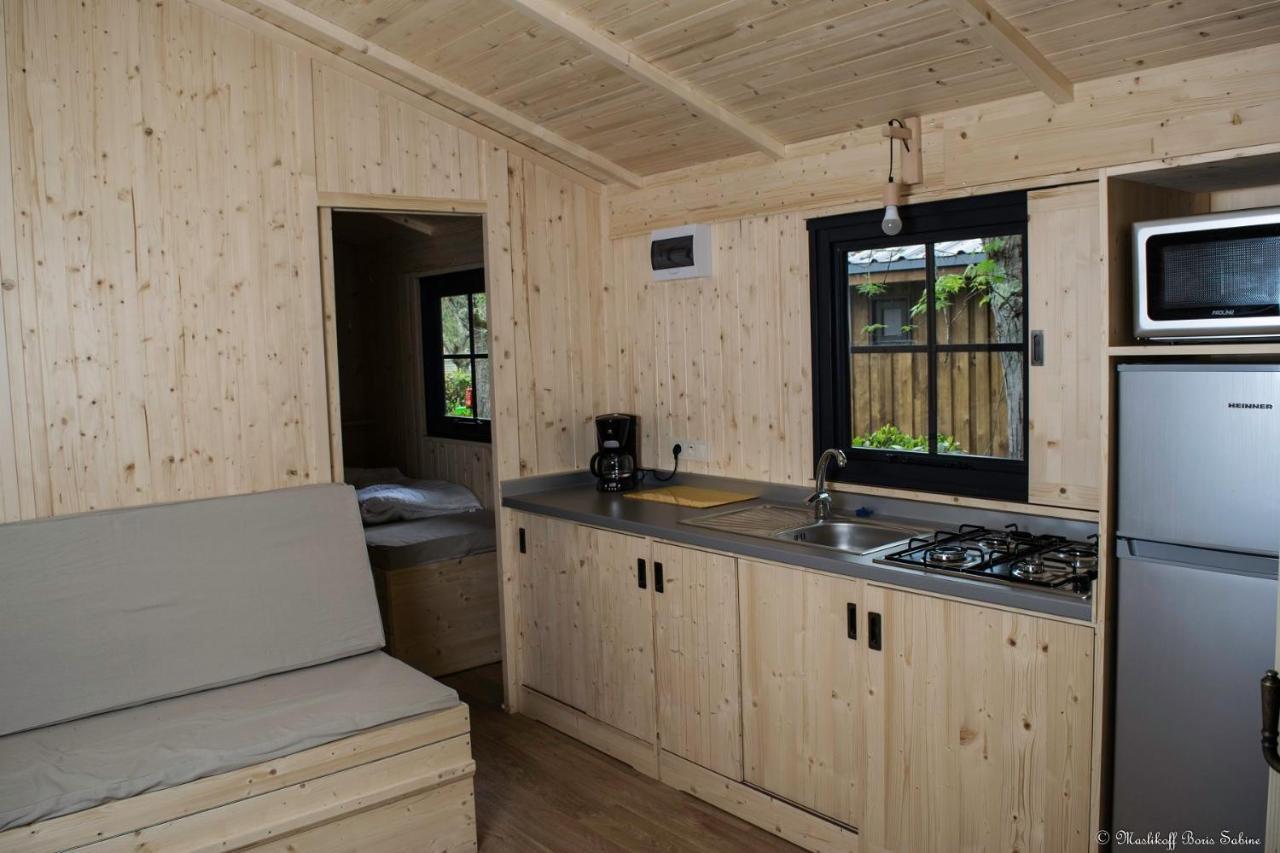 ホテル Camping Le Mouliat Moncrabeau エクステリア 写真