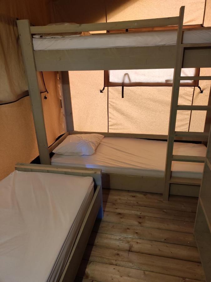 ホテル Camping Le Mouliat Moncrabeau エクステリア 写真
