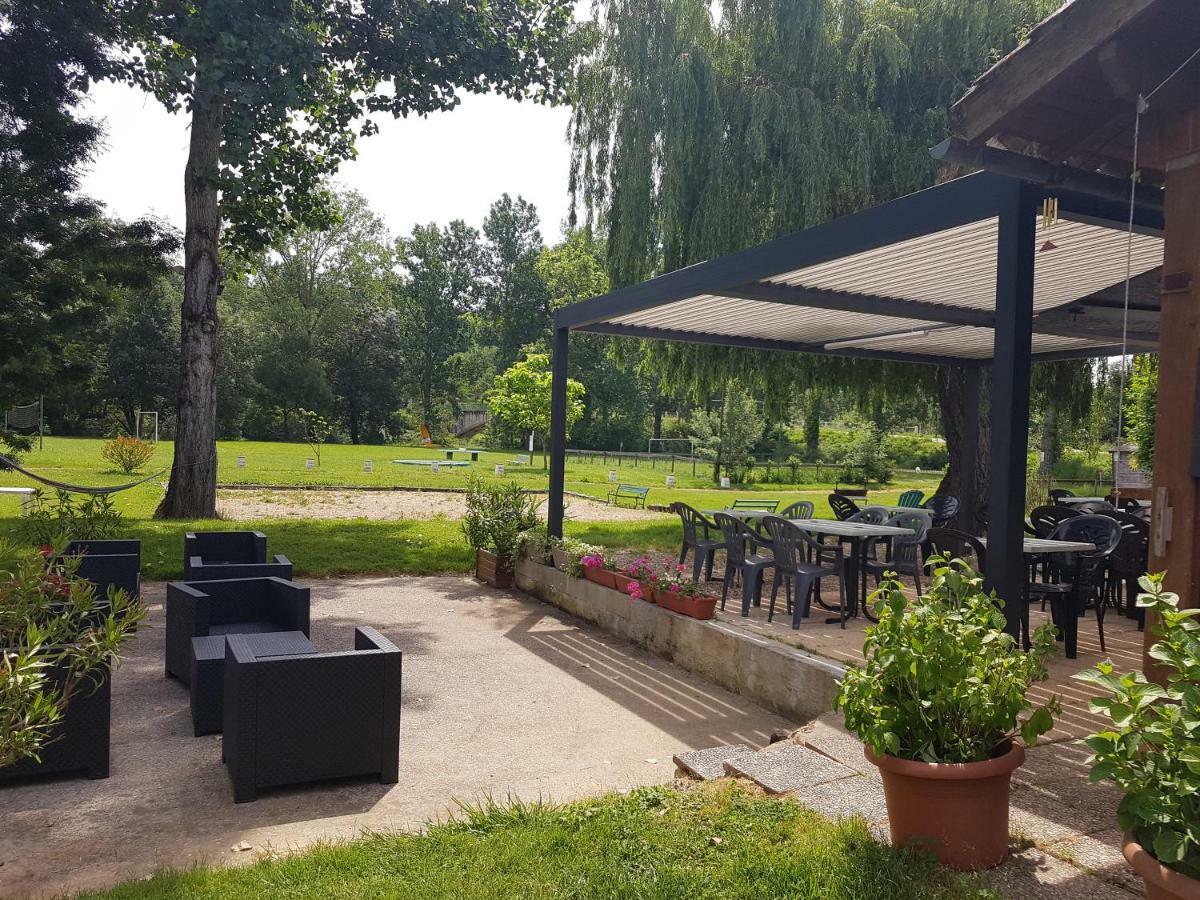 ホテル Camping Le Mouliat Moncrabeau エクステリア 写真